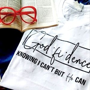 White cotton v-neck short sleeve tshirt